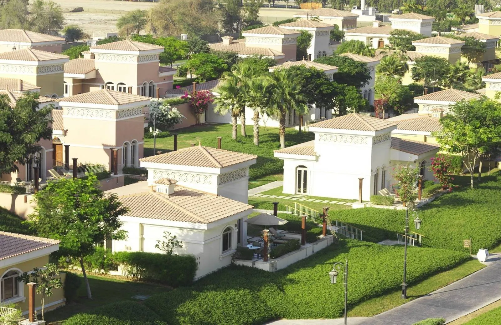 The Ritz-Carlton Abu Dhabi, Grand Canal 5*