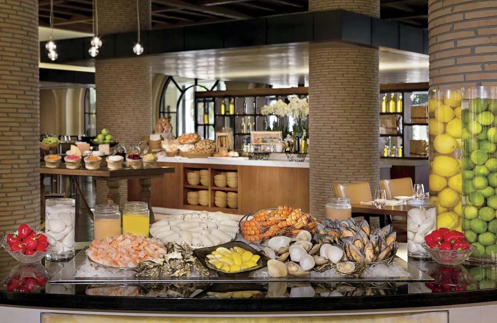 The Ritz-Carlton Abu Dhabi, Grand Canal 5*