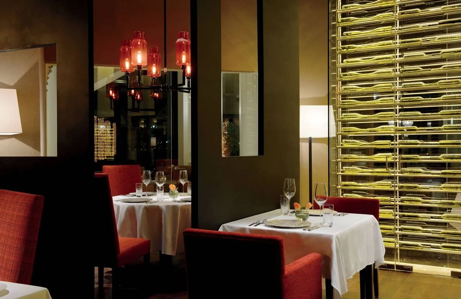 The Ritz-Carlton Abu Dhabi, Grand Canal 5*