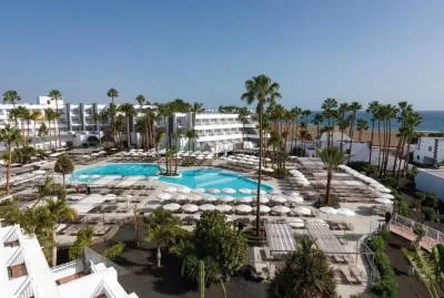 Hotel Riu Paraiso Lanzarote  4*