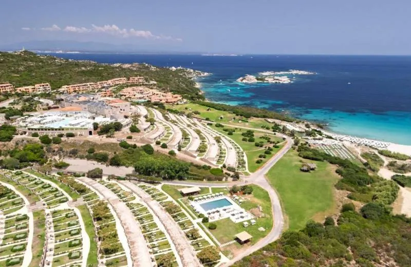 Mangia's Sardinia Resort 5*