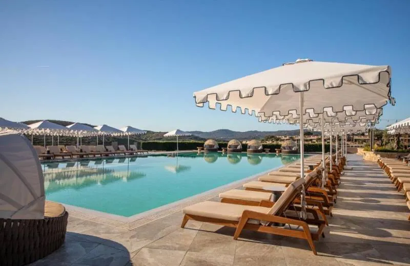 Mangia's Sardinia Resort 5*