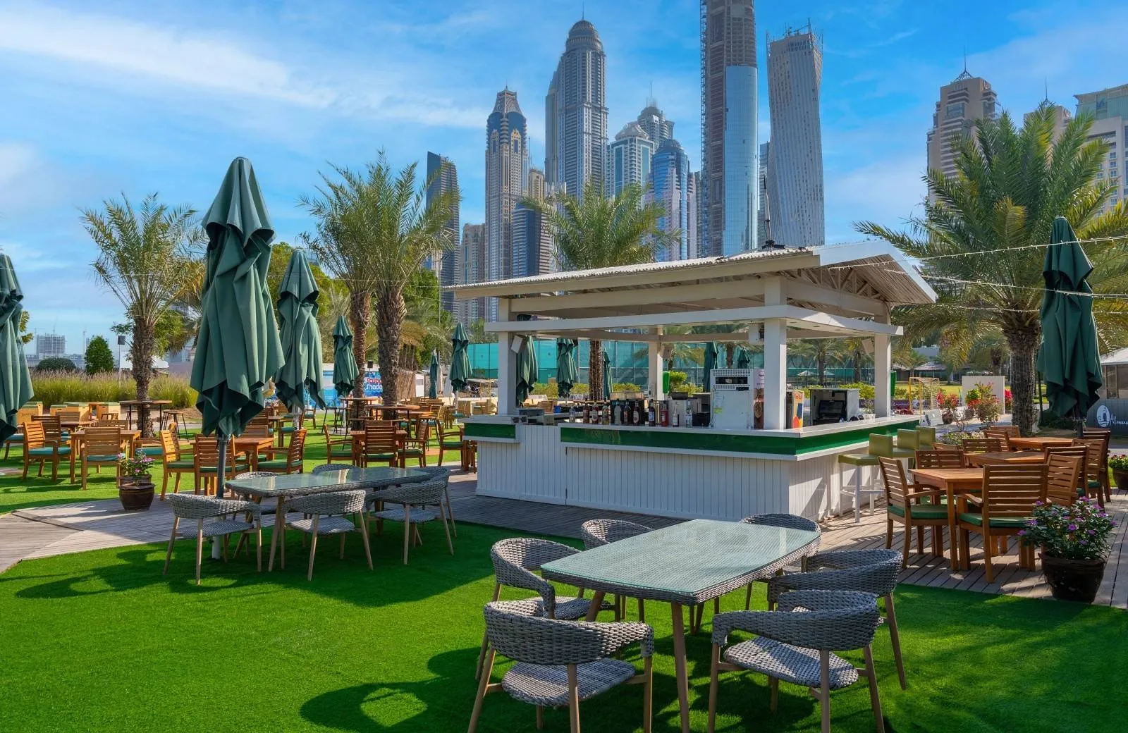 Al Habtoor Grand Resort, Autograph Collection 5*