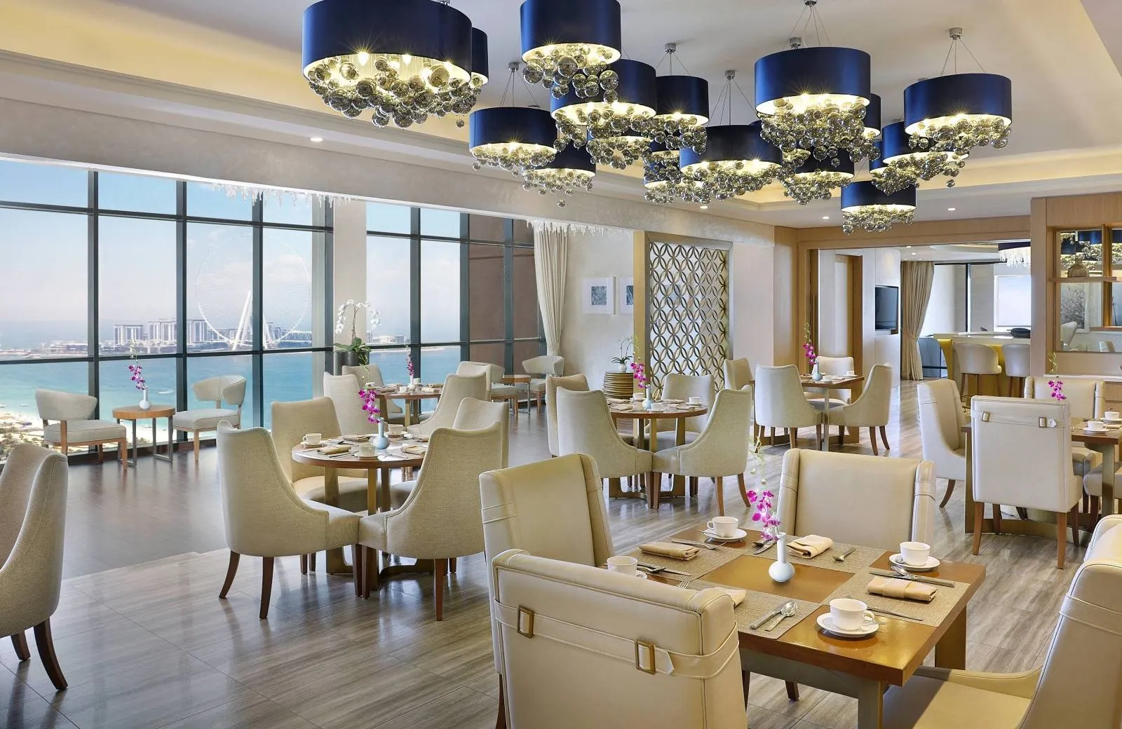 Al Habtoor Grand Resort, Autograph Collection 5*