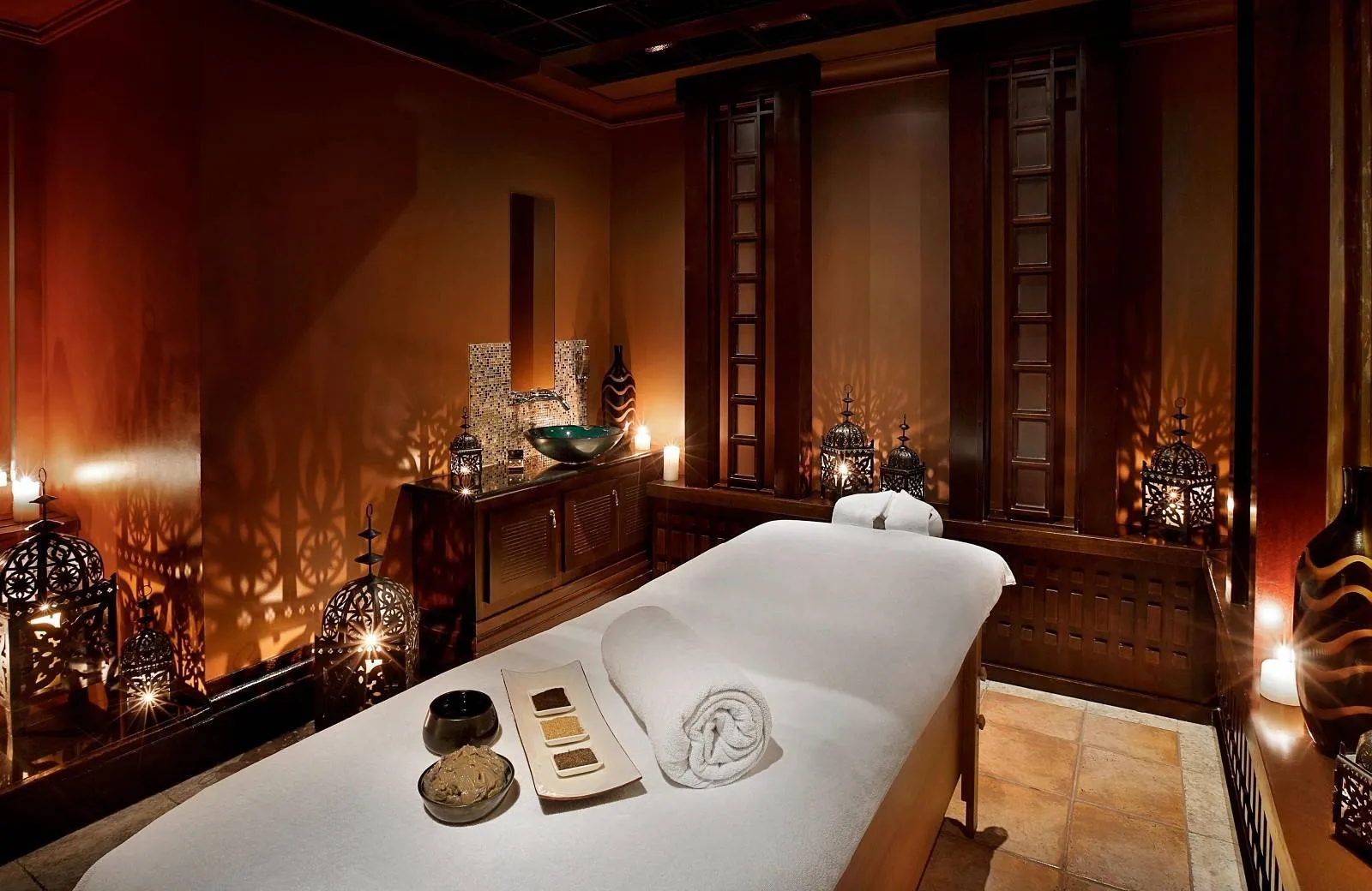 Al Habtoor Grand Resort, Autograph Collection 5*