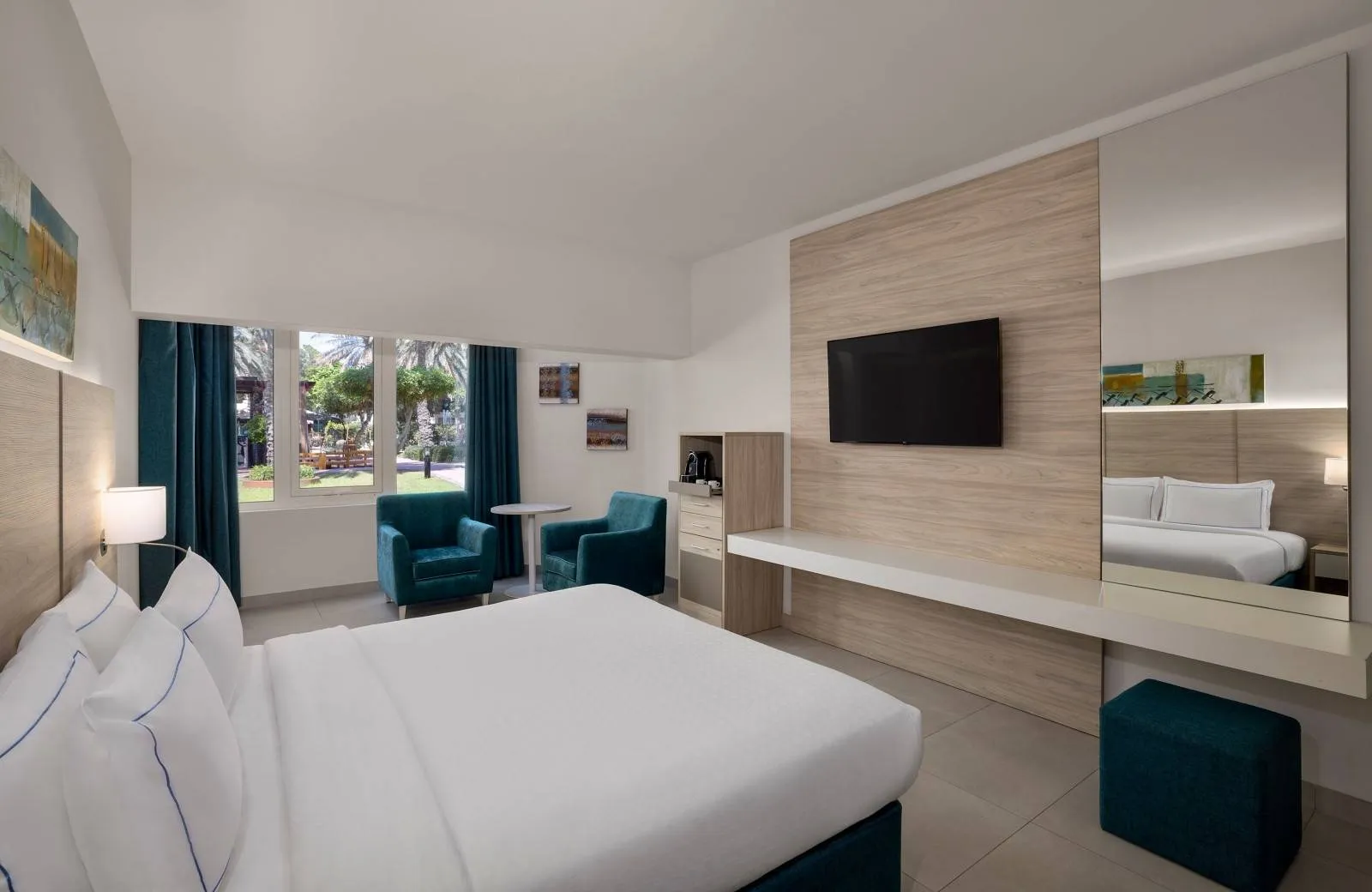 Al Habtoor Grand Resort, Autograph Collection 5*