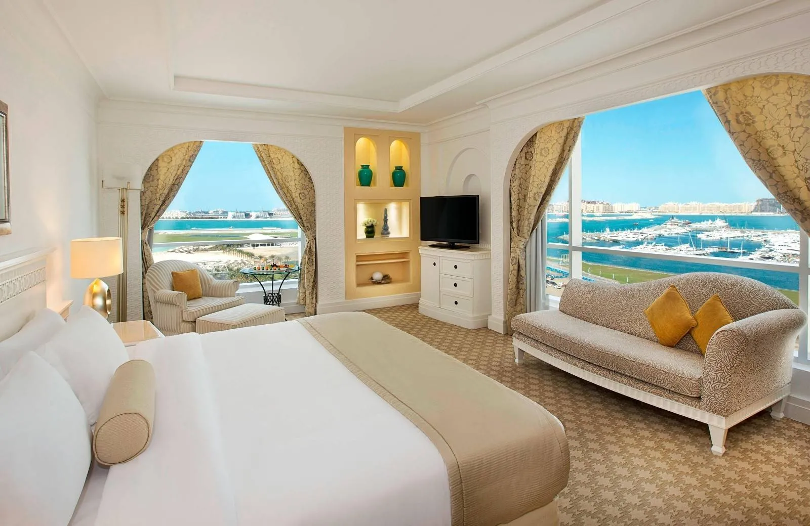 Al Habtoor Grand Resort, Autograph Collection 5*