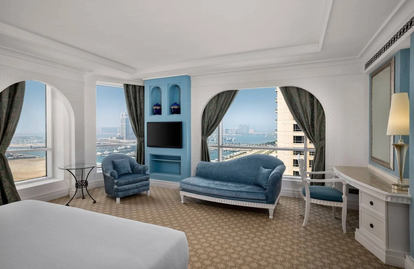 Al Habtoor Grand Resort, Autograph Collection 5*