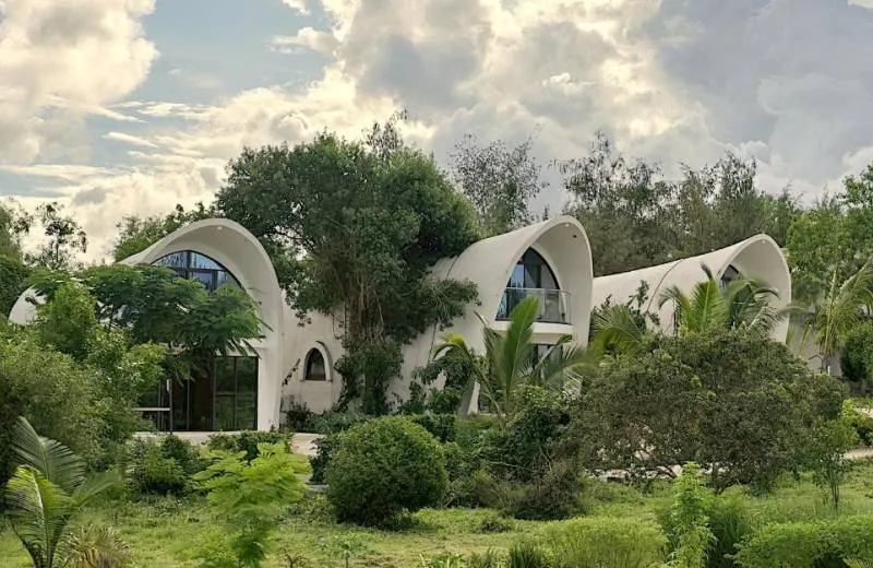 Zanziblue Waves Beach Resort 5*