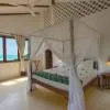 Warere Beach Hotel    4*