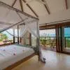 Warere Beach Hotel    4*
