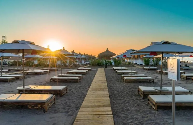 Lara Barut Collection 5*