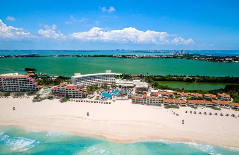 Grand Park Royal Cancun 5*
