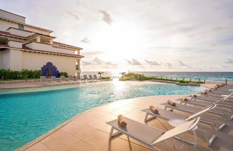 Grand Park Royal Cancun 5*