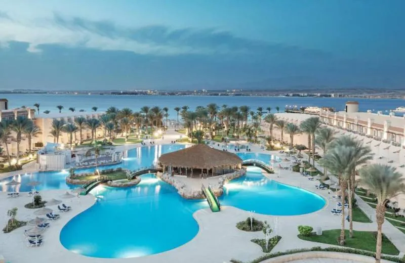 Pyramisa Beach Resort Sahl Hasheesh 5*