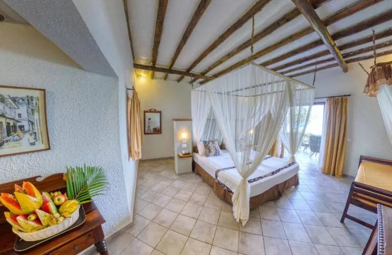 Karafuu Hotel Beach Resort  5*