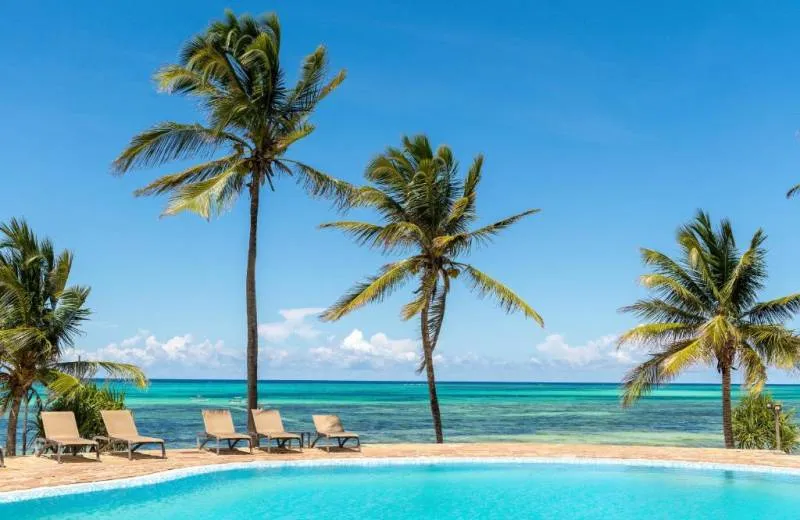 Karafuu Hotel Beach Resort  5*