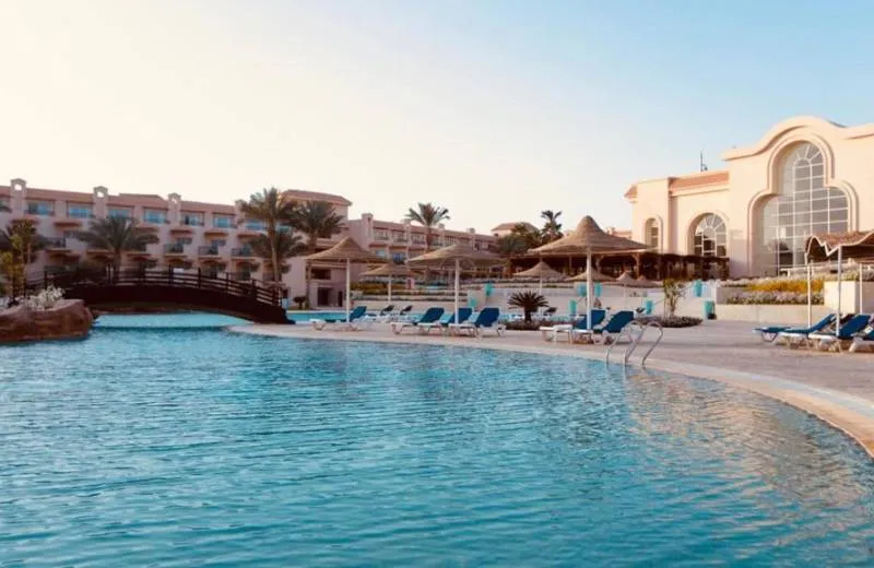 Pyramisa Beach Resort Sahl Hasheesh 5*