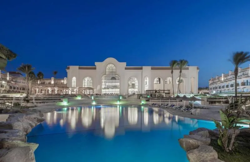 Pyramisa Beach Resort Sahl Hasheesh 5*