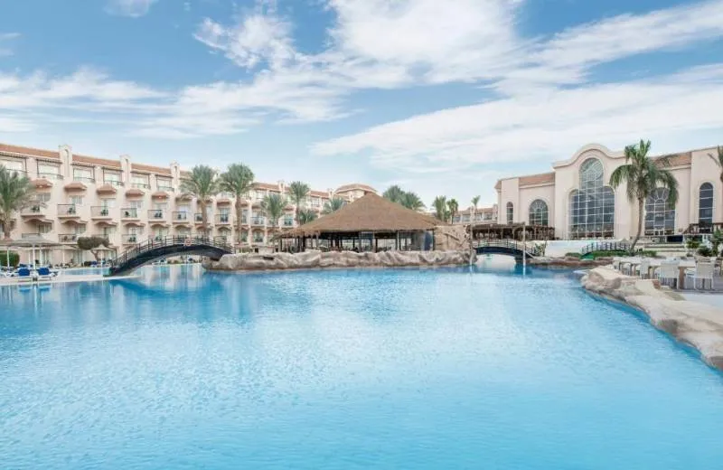 Pyramisa Beach Resort Sahl Hasheesh 5*