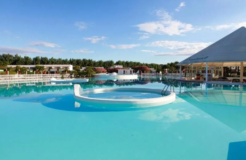 Club Esse Sunbeach 4*