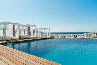 Penelope Village by Mr and Mrs White 4*