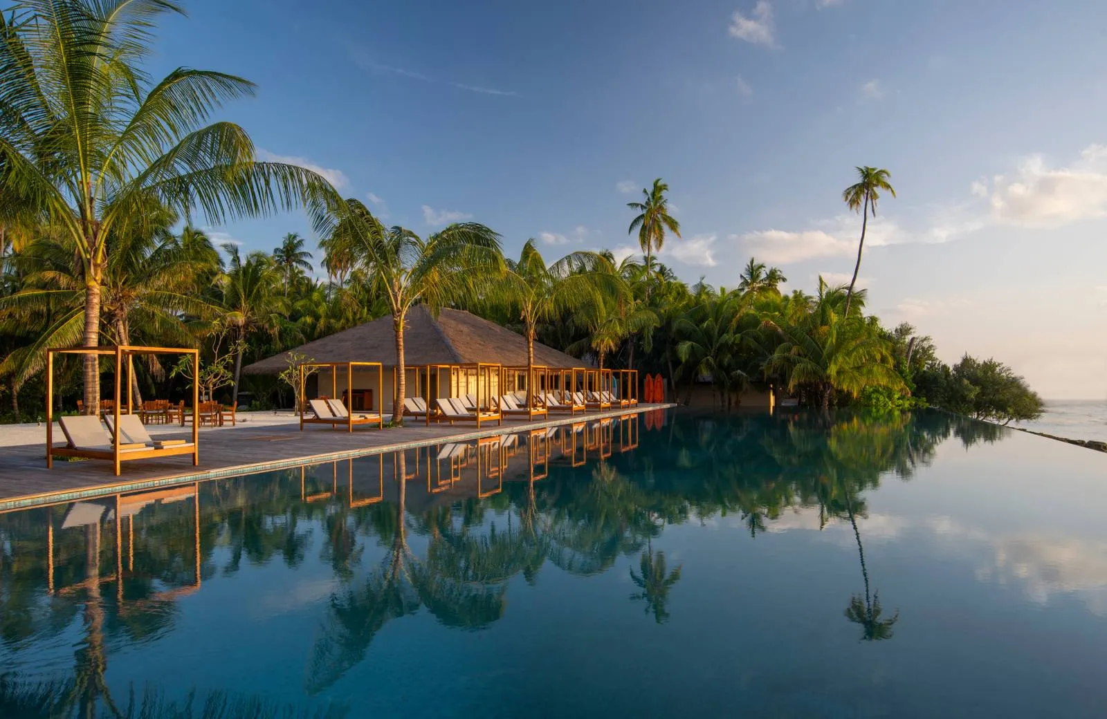 The Residence Maldives at Dhigurah 5*