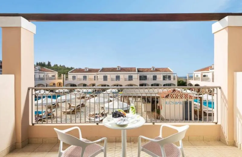 Roda Beach Resort & Spa 5*