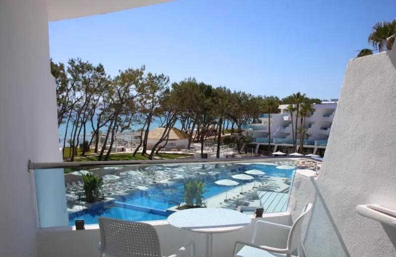 Iberostar Waves Playa de Muro  4*