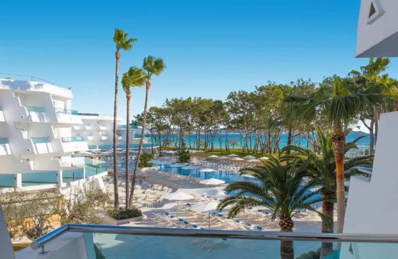 Iberostar Waves Playa de Muro  4*