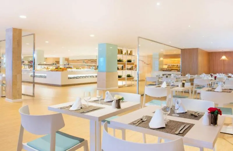 Iberostar Waves Playa de Muro  4*