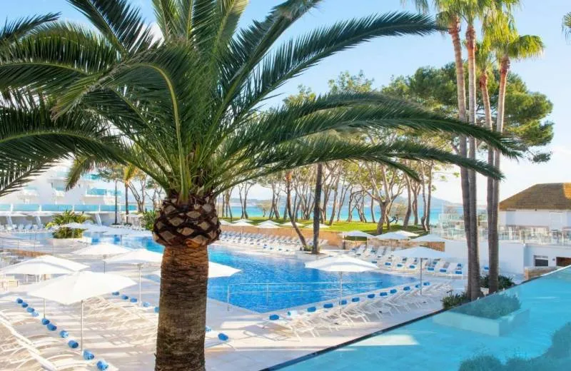 Iberostar Waves Playa de Muro  4*