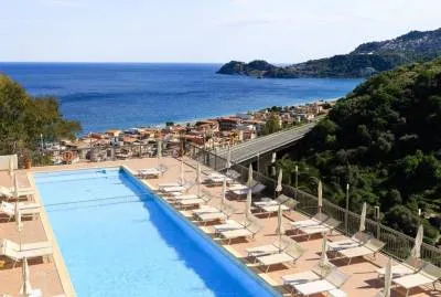 Hotel Antares 4*