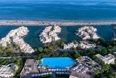 The Cove Rotana Resort 5*