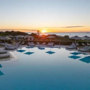 Mangia's Santa Teresa Sardinia, Curio Collection by Hilton 5*