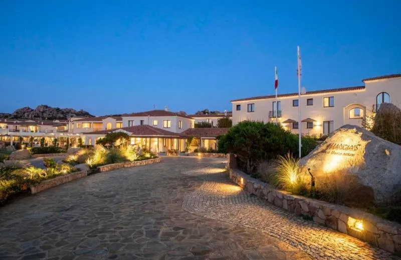 Mangia's Santa Teresa Sardinia, Curio Collection by Hilton 5*