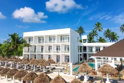 AHG Sun Bay Mlilile Beach Hotel 4*