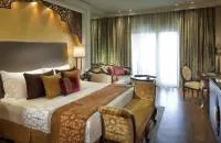 Club King Room