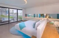 Luux Skyline View Room