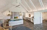 Deluxe Beach Family Pavilion Room