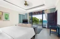 Beachfront Suite