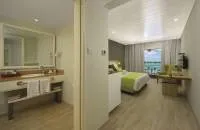 Standard Beachfront Room