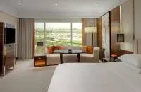 Club Creek View Family Room