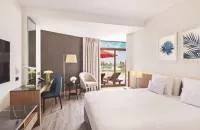 Deluxe Sea View Room