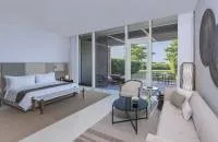 Deluxe Suite With Private Garden