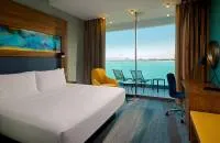 Aloft Sea View Room King