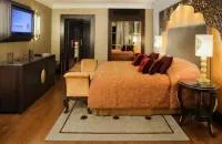 Deluxe King Sea View Room