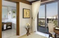 Partial Sea View Room King