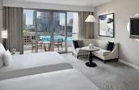 Club Fountain View Room