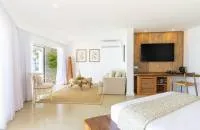 Royal Sea Suite